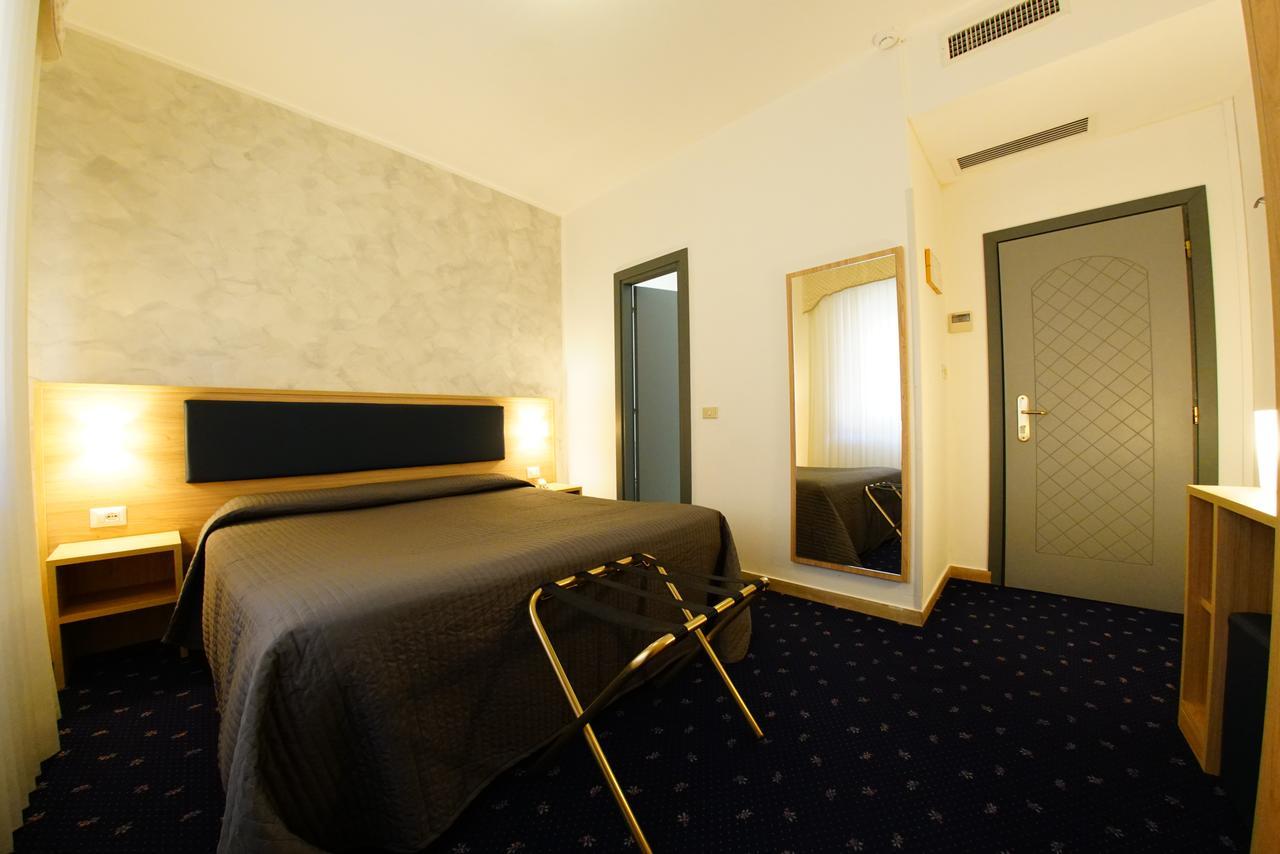 Hotel Le Torrette Galbiate Kültér fotó