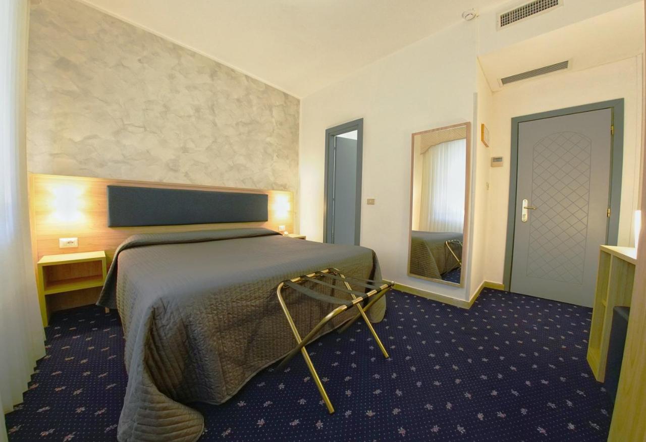 Hotel Le Torrette Galbiate Kültér fotó